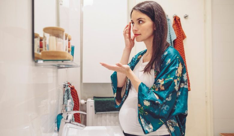 نحوه استفاده از لوازم آرایشی در زمان بارداری