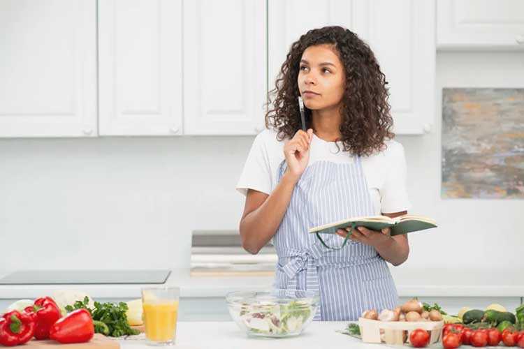 آشپزی اقتصادی و مدیریت مواد غذایی